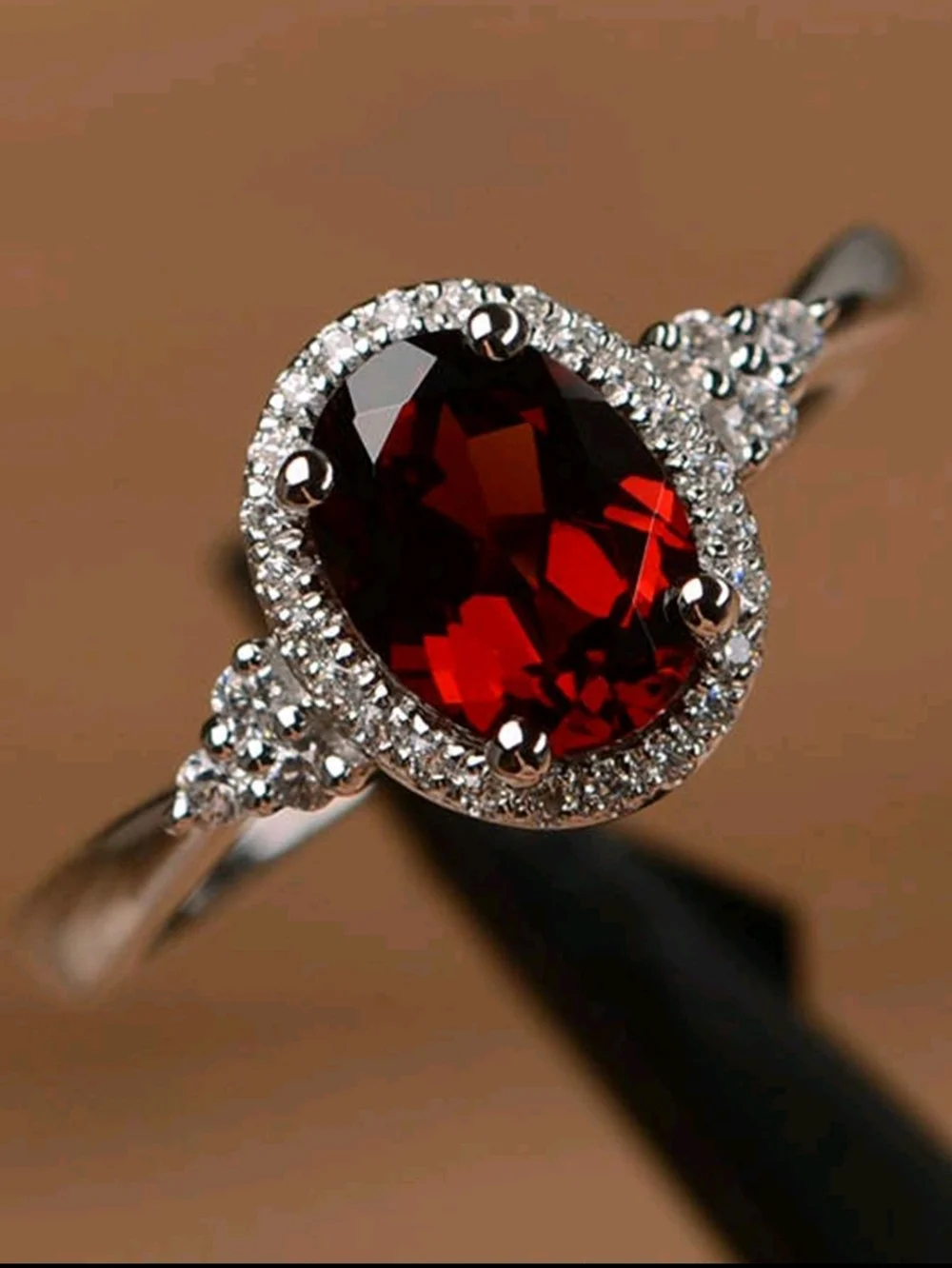 BRAND NEW ** Silver & Red Halo Ring